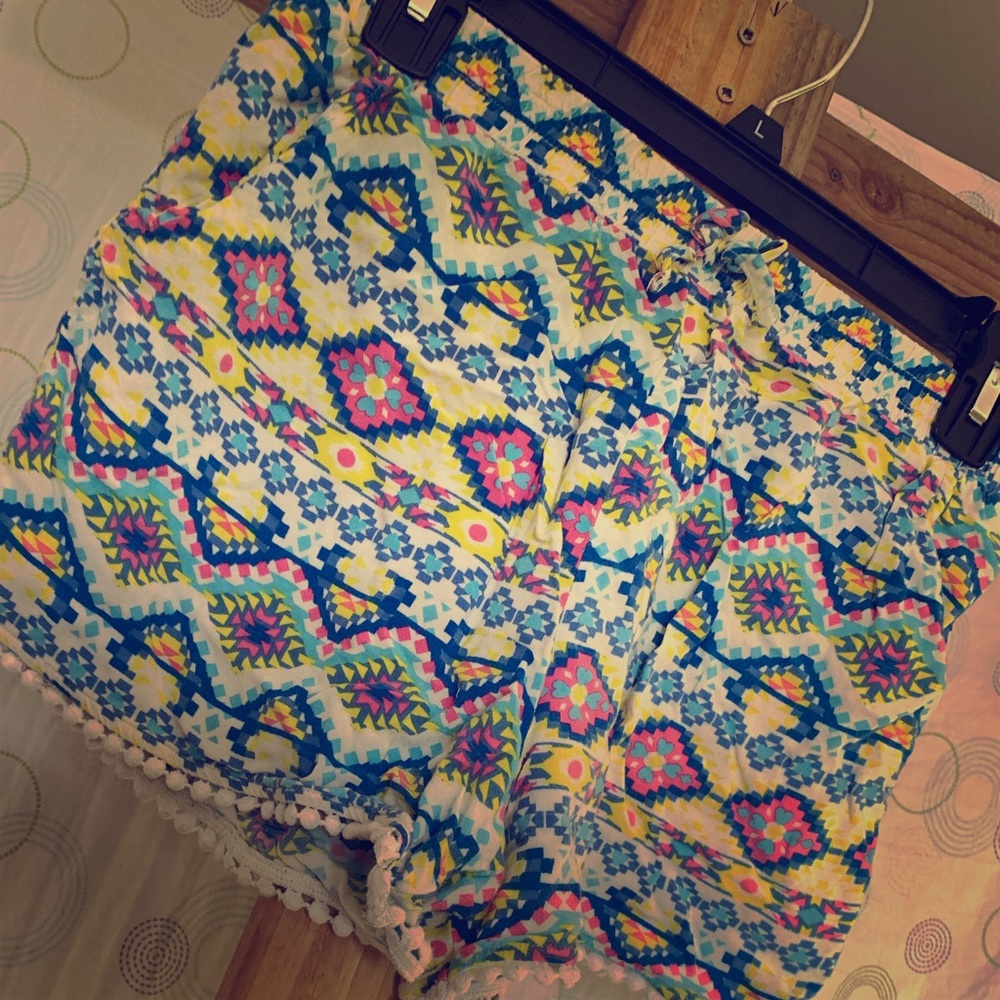 Multi colored elastic shorts